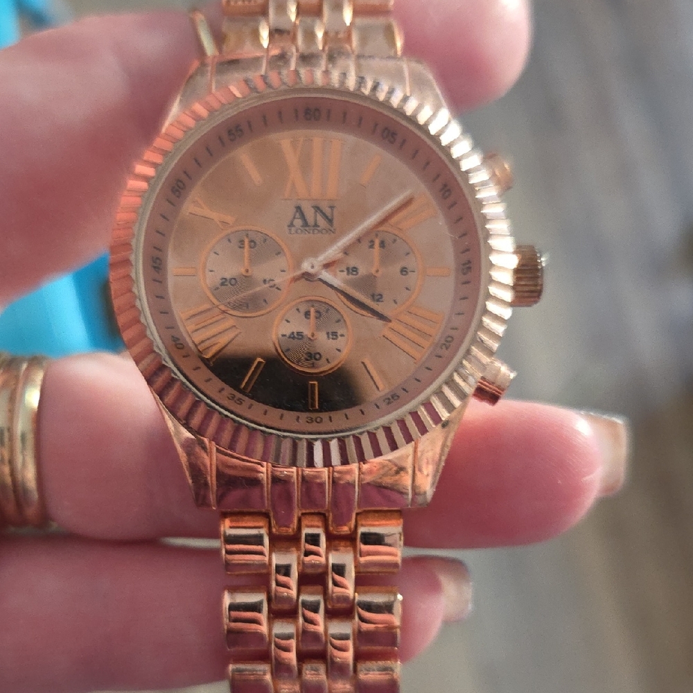 AN London Rose Gold Watch